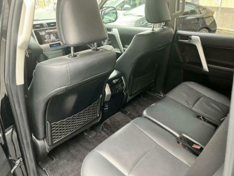 LAND CRUISER PRADO-14