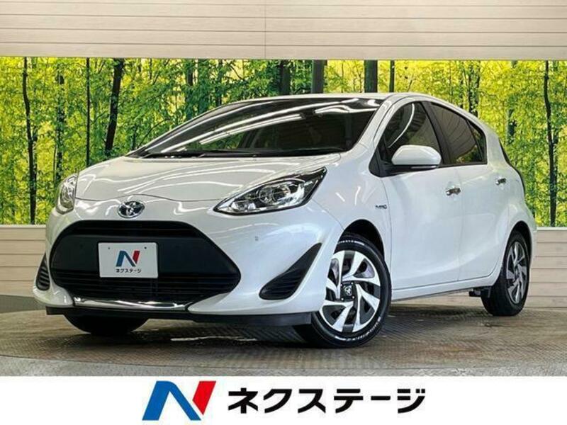 TOYOTA　AQUA