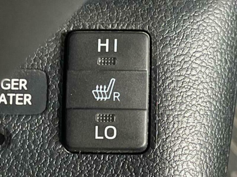 PRIUS PHV-7