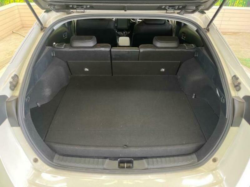 PRIUS PHV-10
