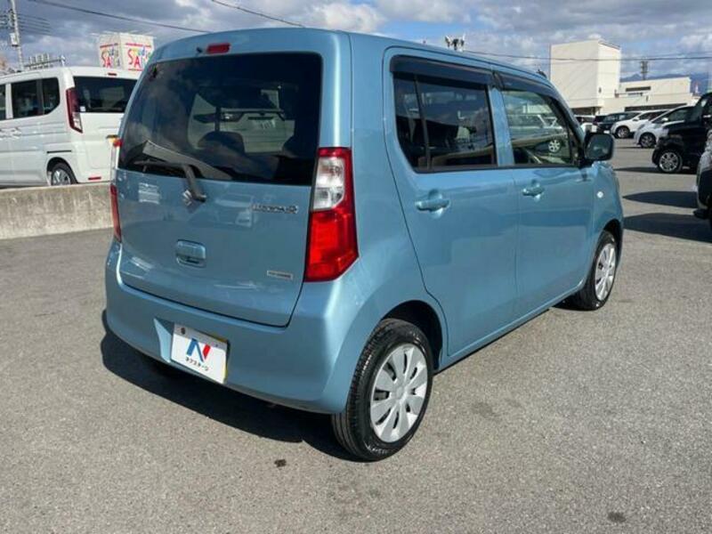 WAGON R-16