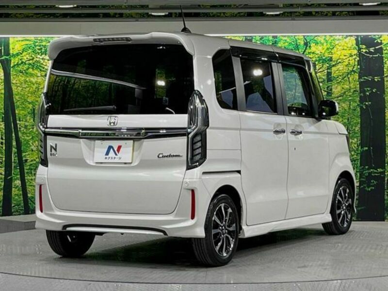 N BOX CUSTOM