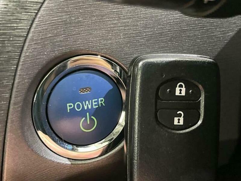 PRIUS-4