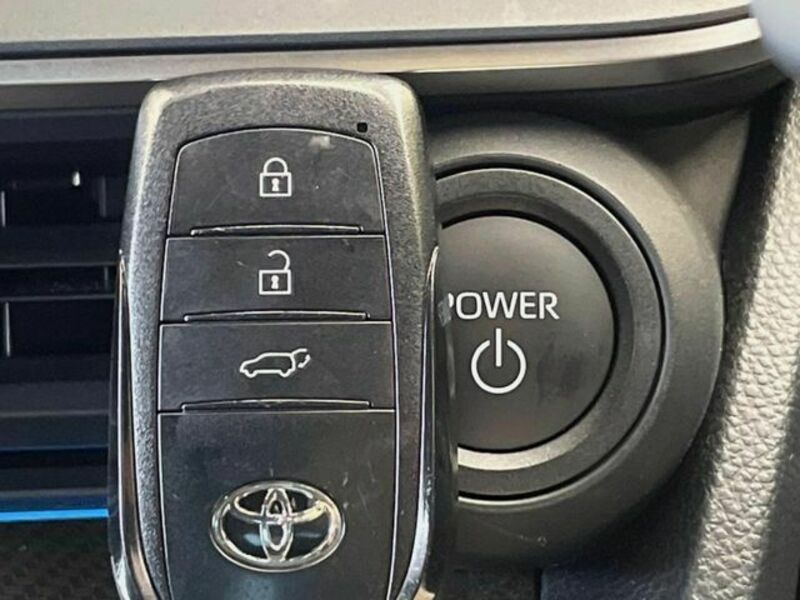 PRIUS-6