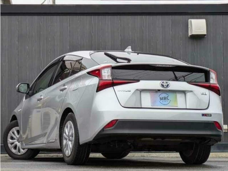 PRIUS-4