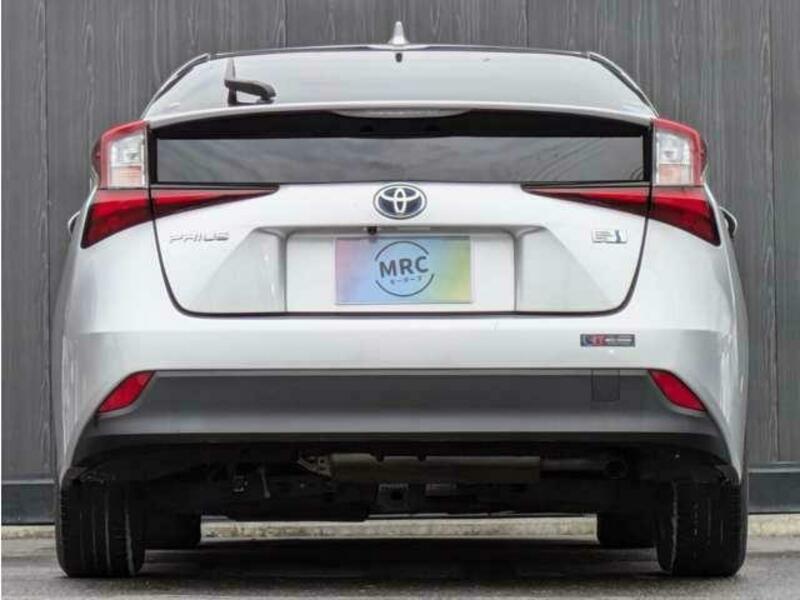 PRIUS-6