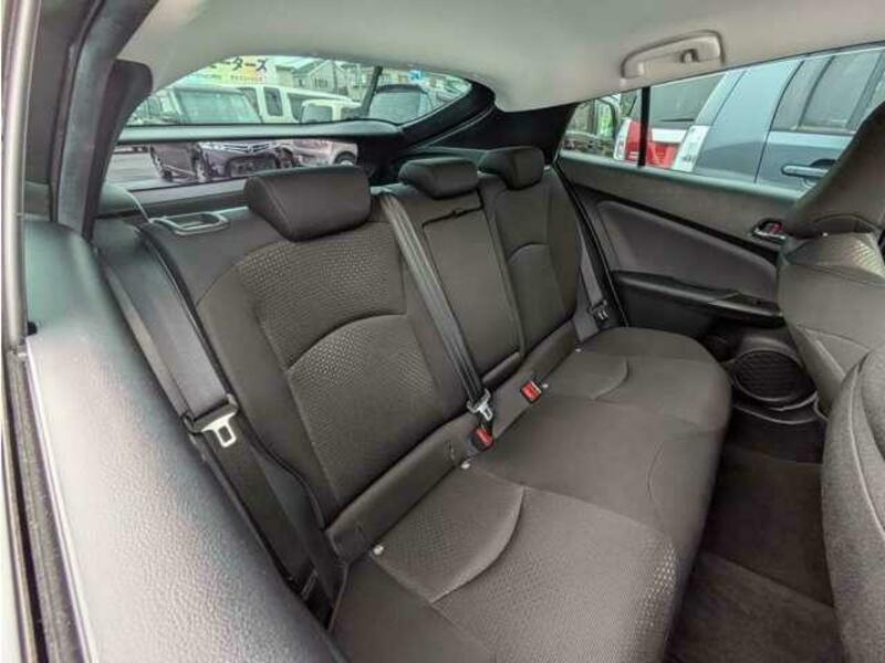 PRIUS-9