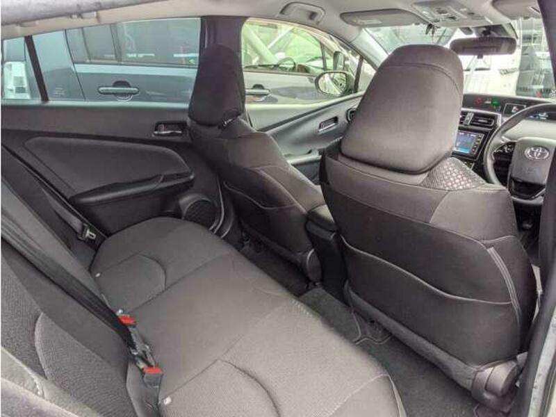 PRIUS-10