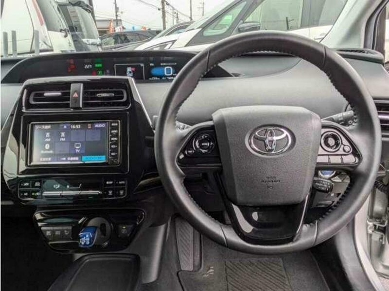 PRIUS-14