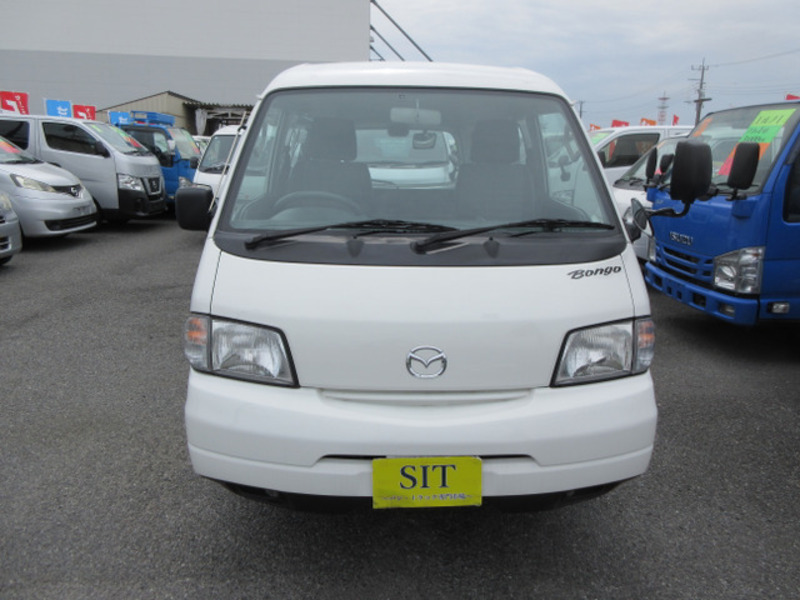 BONGO VAN-1