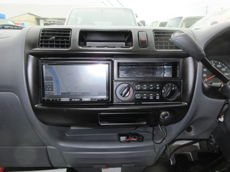 BONGO VAN-11