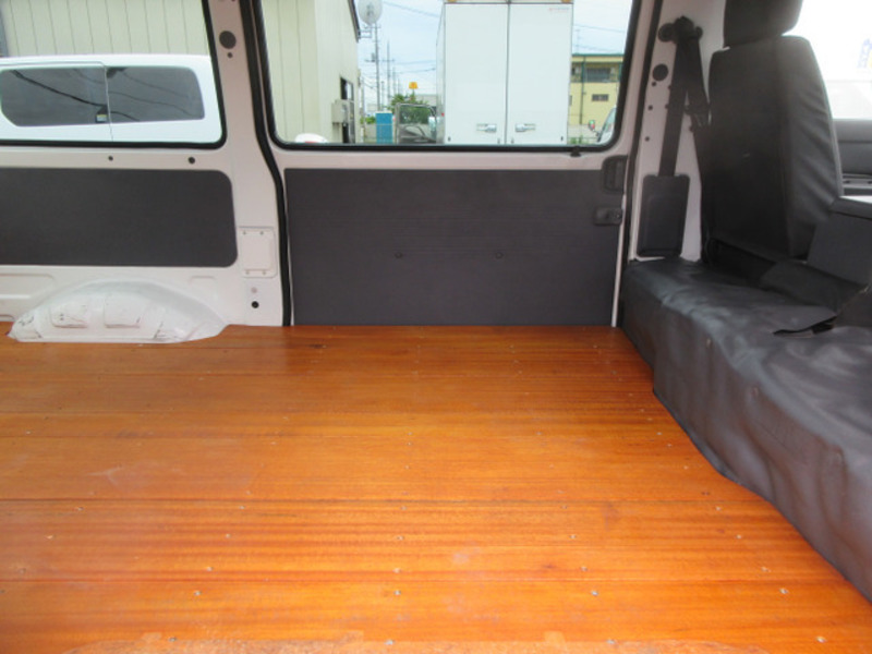 BONGO VAN-15