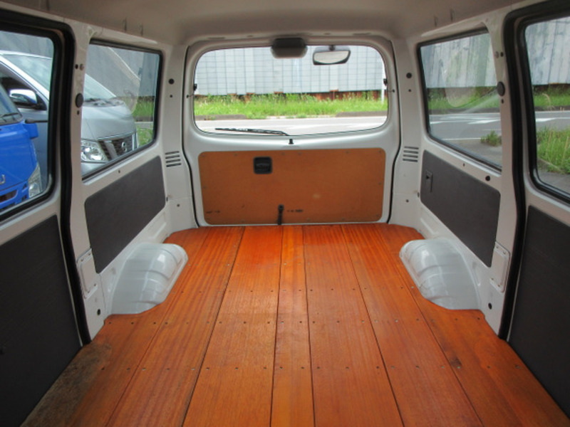 BONGO VAN-16