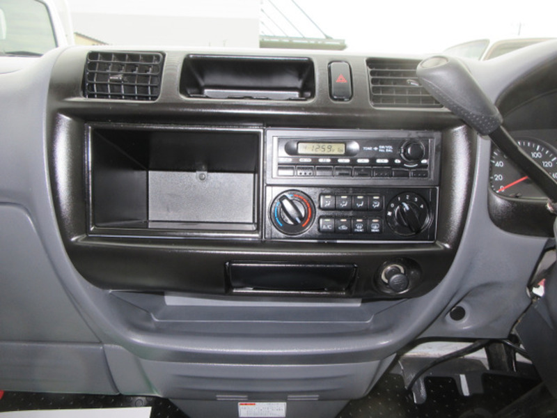 BONGO VAN-11