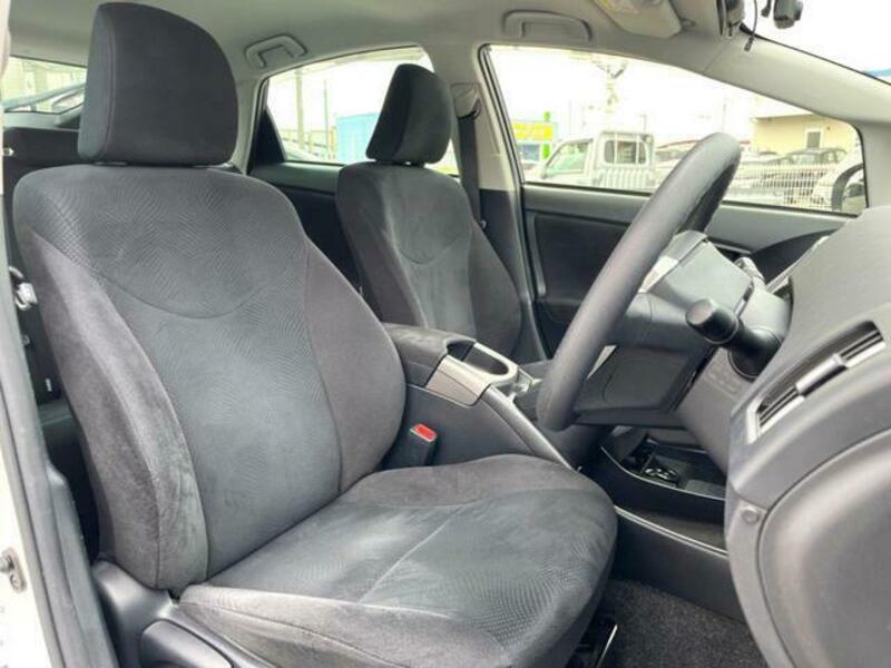 PRIUS-10