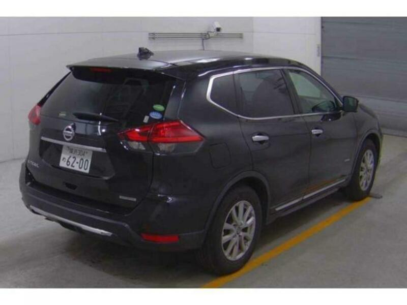 X-TRAIL-3