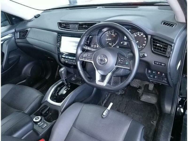 X-TRAIL