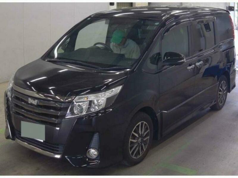 TOYOTA NOAH