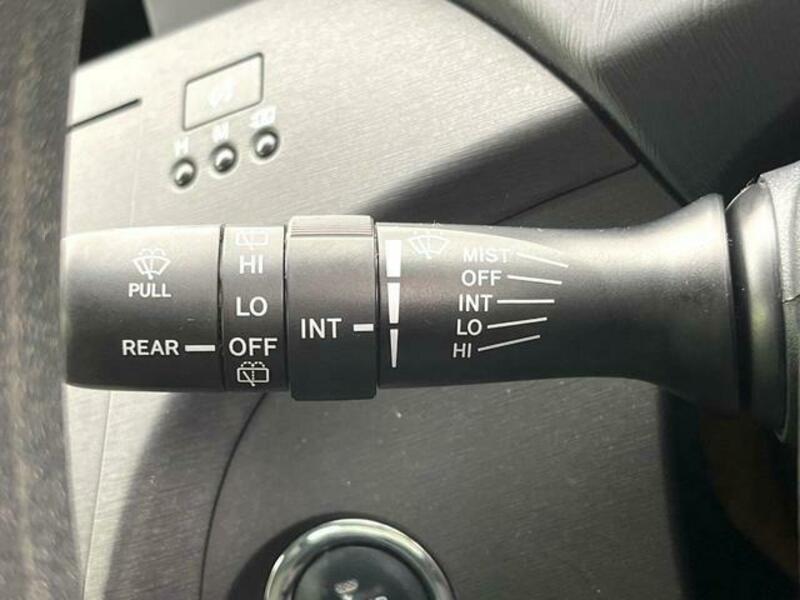 PRIUS-10