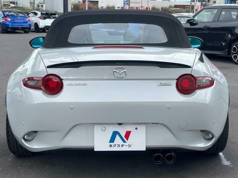 ROADSTER