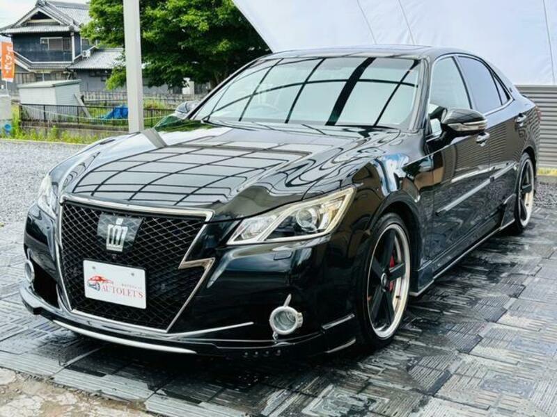 TOYOTA CROWN