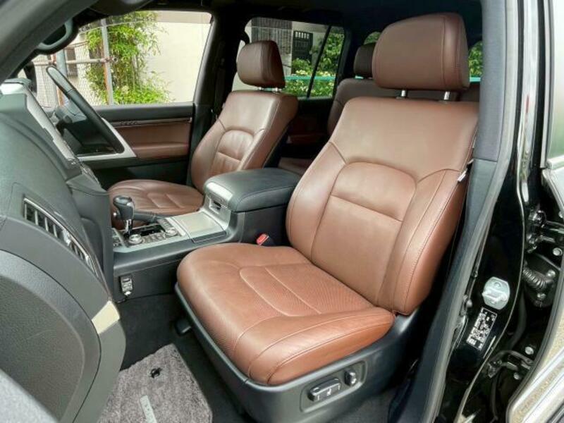 LAND CRUISER