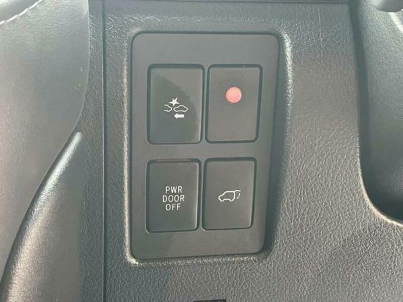 LAND CRUISER