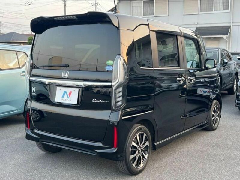 N BOX CUSTOM