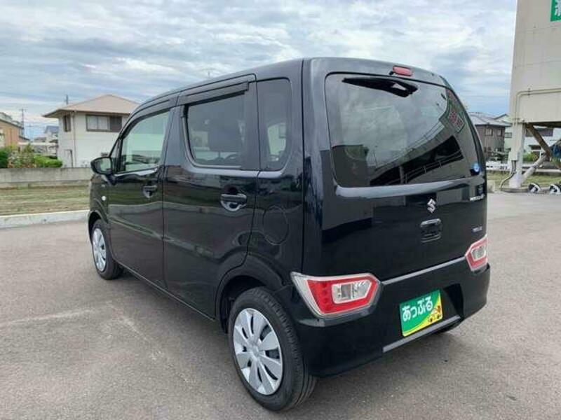 WAGON R-8