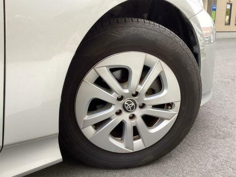 PRIUS-19