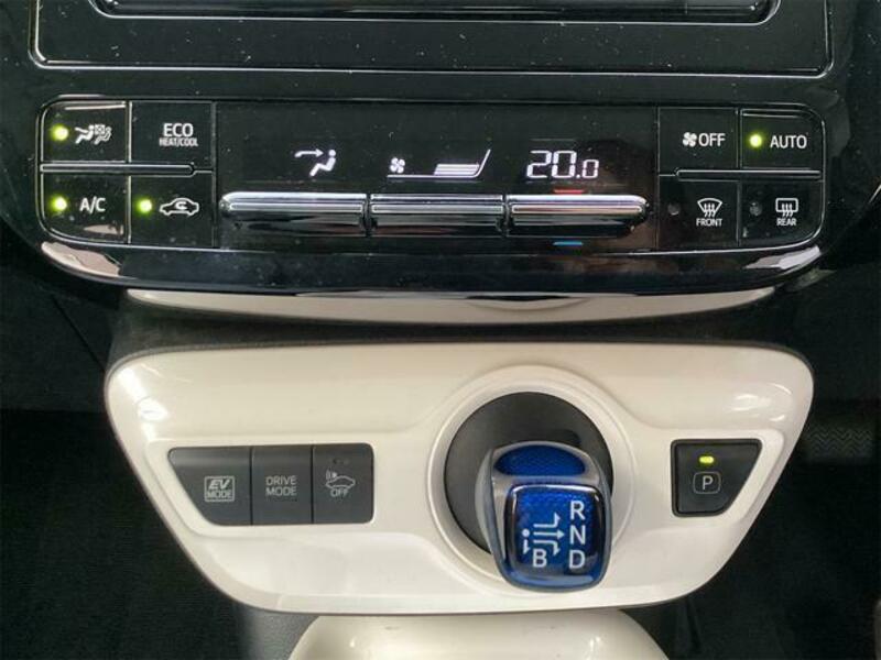 PRIUS-14