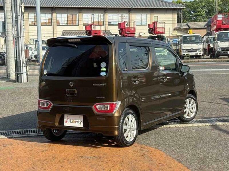 WAGON R-17