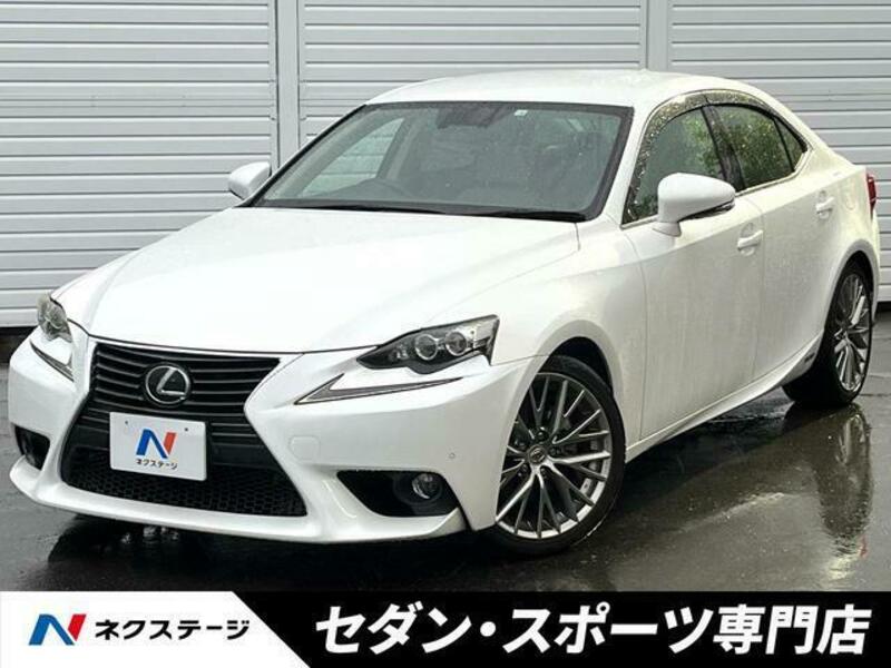 LEXUS IS