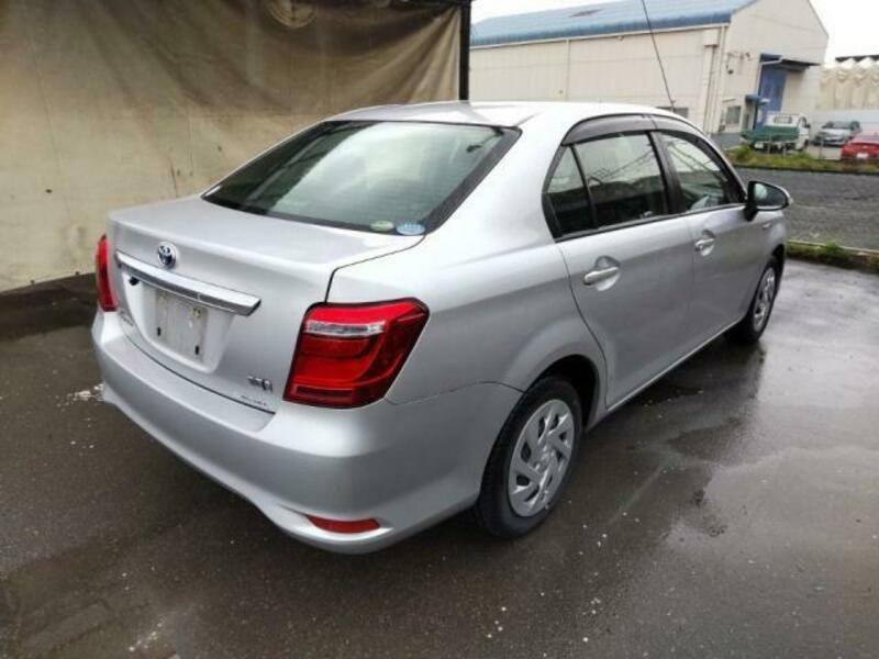 COROLLA AXIO