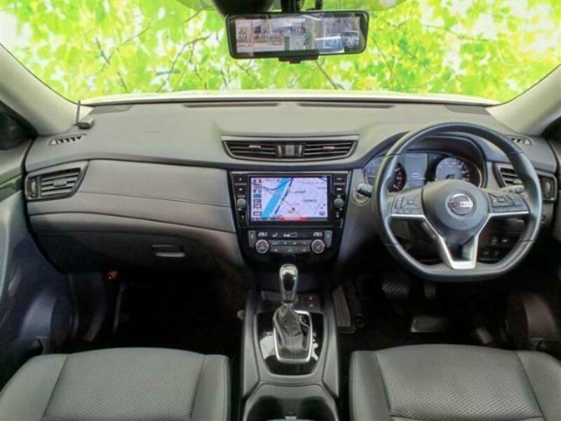 X-TRAIL