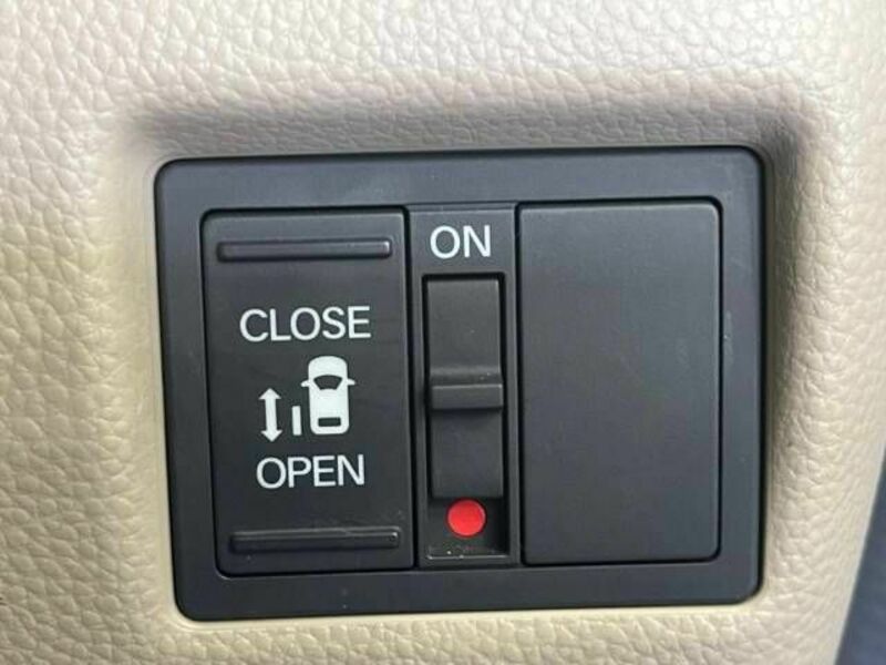 N BOX