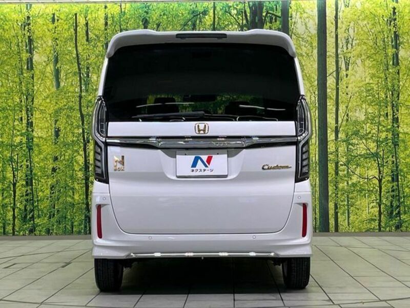 N BOX