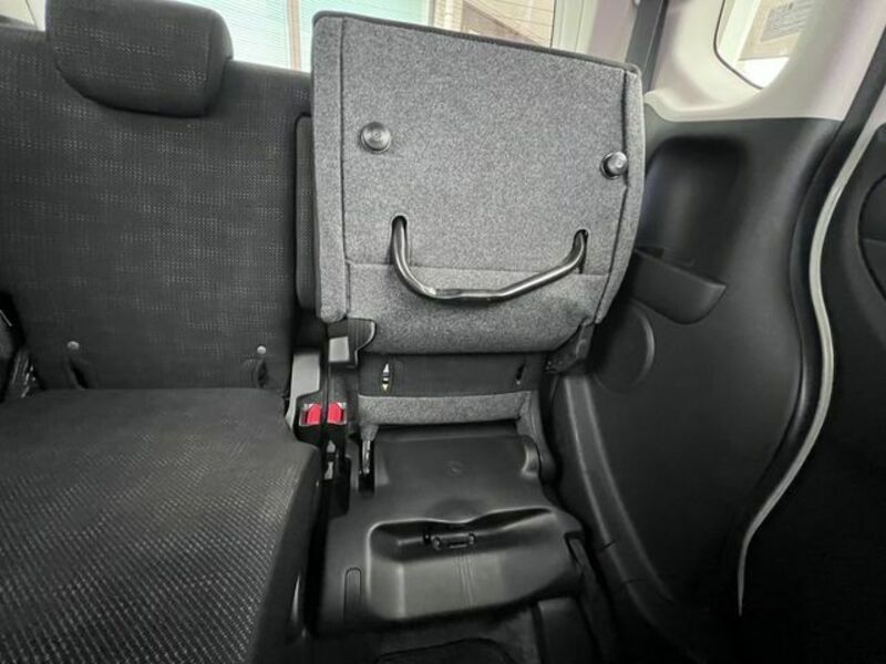 N BOX