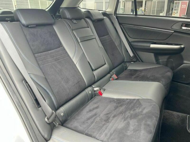 LEVORG-11