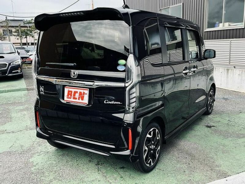 N BOX CUSTOM