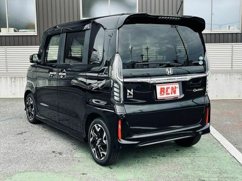 N BOX CUSTOM