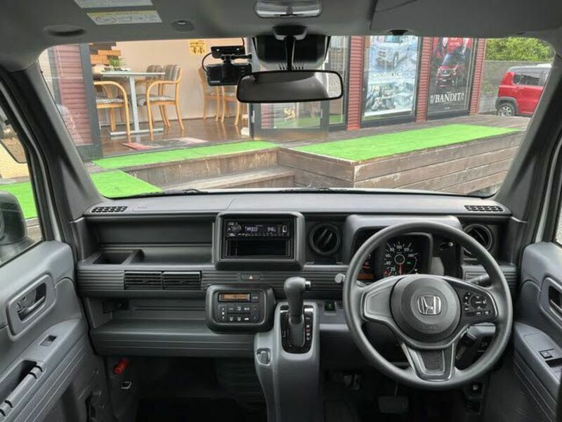 N-VAN