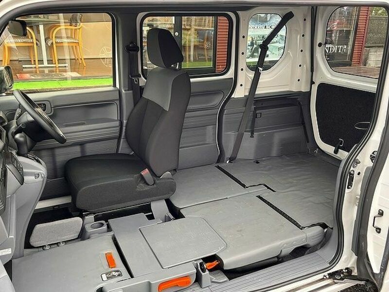 N-VAN