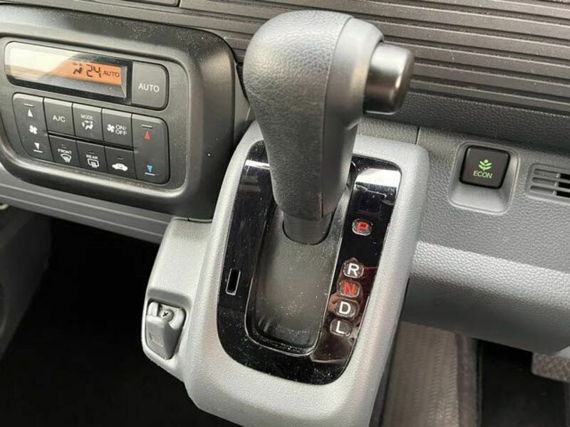 N-VAN