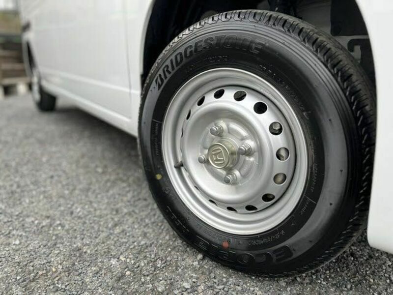 N-VAN