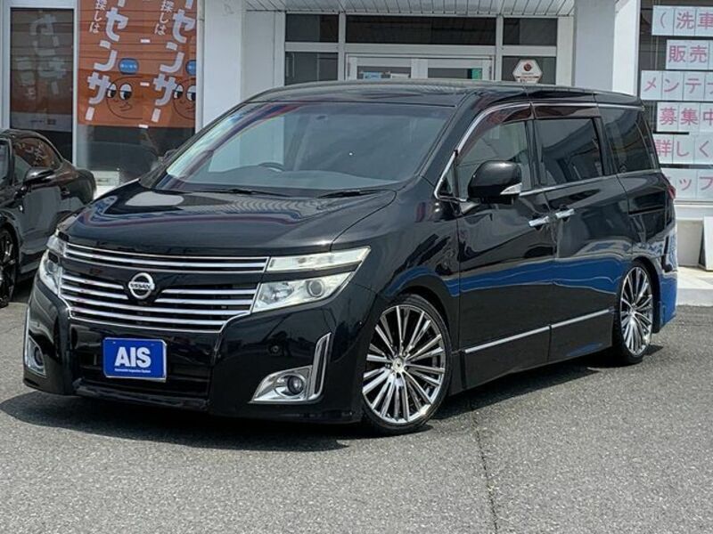 NISSAN ELGRAND