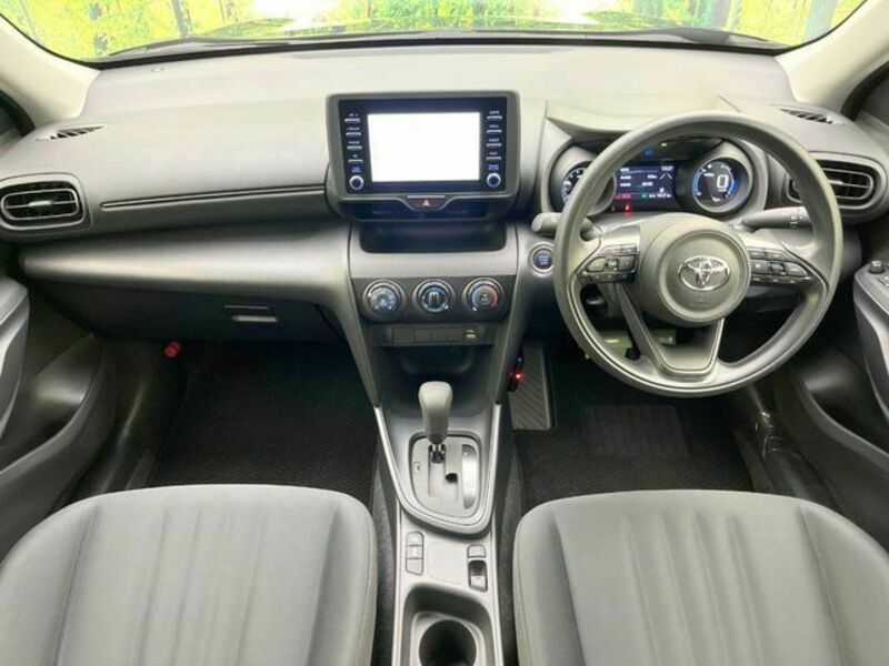 YARIS CROSS