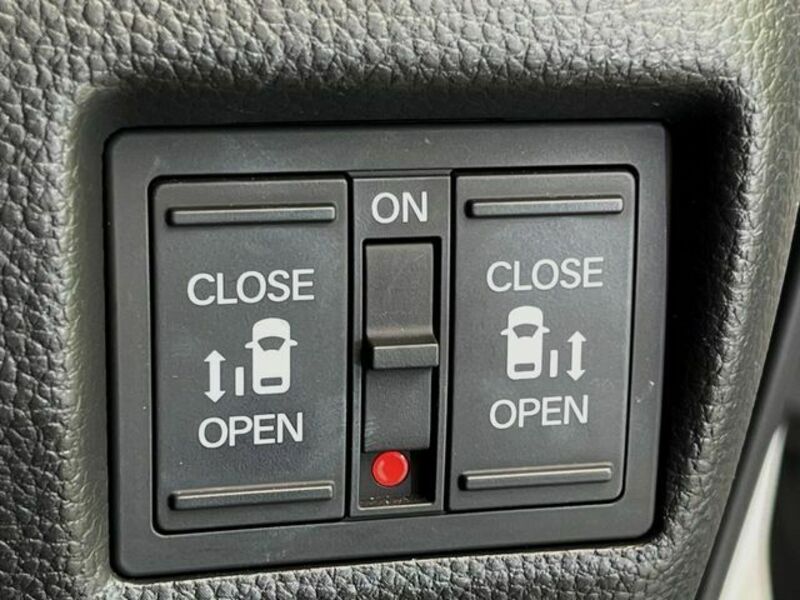 N BOX