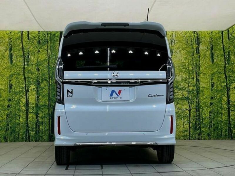 N BOX