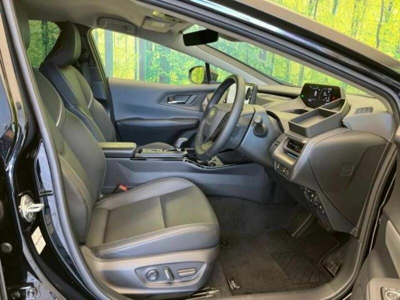 PRIUS-8